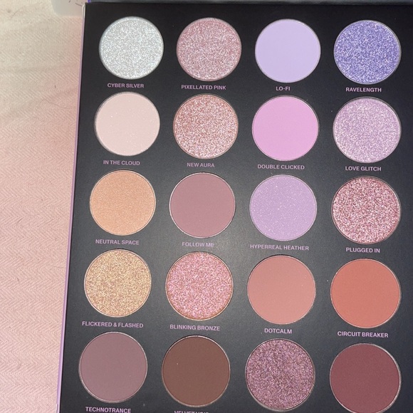 MORPHE 35L ULTRALAVENDER ARTISTRY PALETTE- NIB - Picture 13 of 14